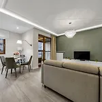 Wola - 9th Floor, Parking & Balcony - By Rentujemy Apartmán