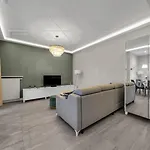 Wola - 9th Floor, Parking & Balcony - By Rentujemy * ורשה