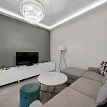 Wola - 9th Floor, Parking & Balcony - By Rentujemy דירה *