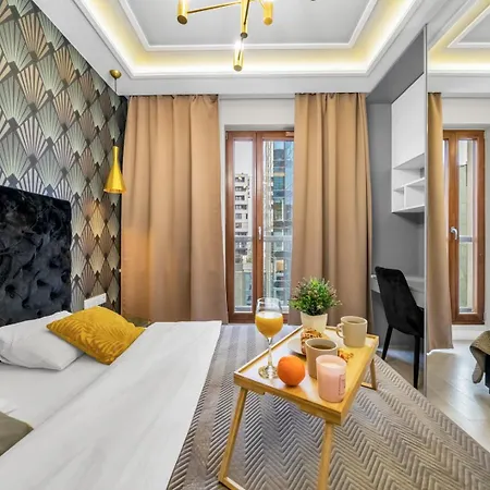 Wola - 9th Floor, Parking & Balcony - By Rentujemy Апартаменты