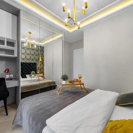 Апартаменты Wola - 9th Floor, Parking & Balcony - By Rentujemy