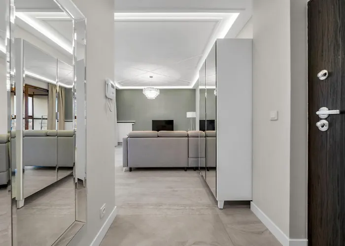 Wola - 9th Floor, Parking & Balcony - By Rentujemy * Warszawa