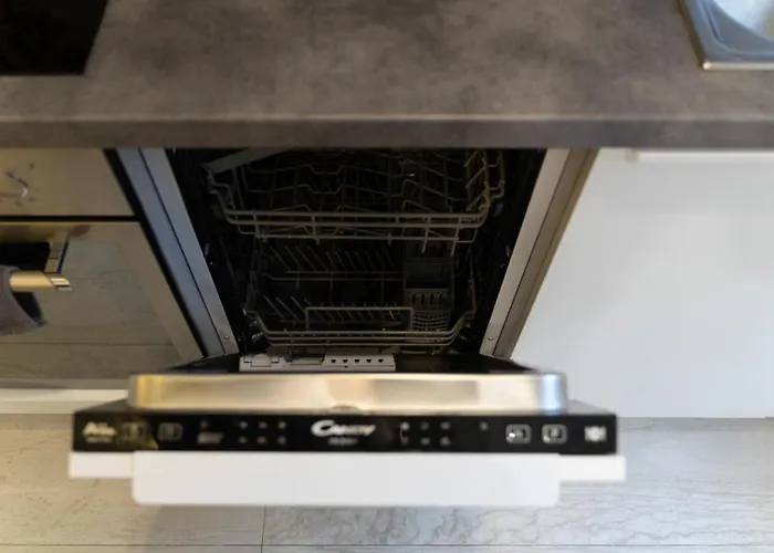 Wola - 9th Floor, Parking & Balcony - By Rentujemy Lejlighed Warszawa