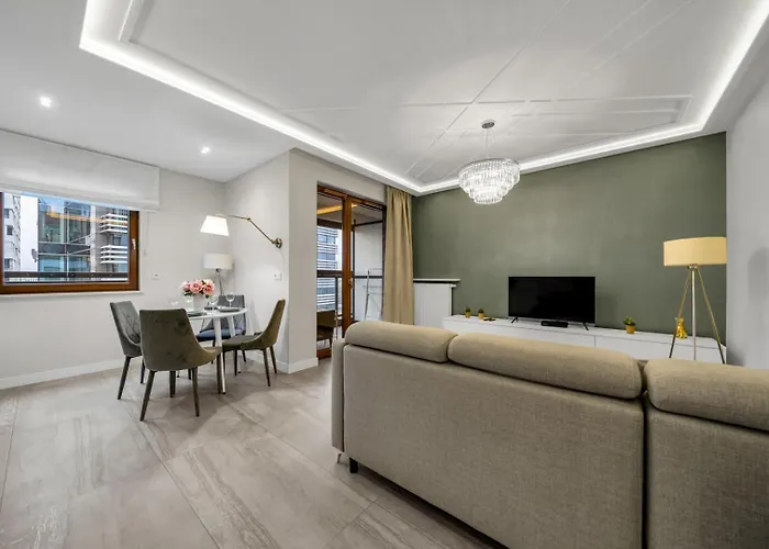 Wola - 9th Floor, Parking & Balcony - By Rentujemy Lejlighed