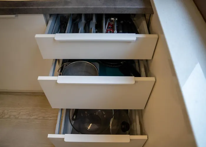 شقة Wola - 9th Floor, Parking & Balcony - By Rentujemy وارسو