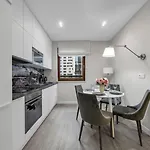 Wola - 9th Floor, Parking & Balcony - By Rentujemy Warschau